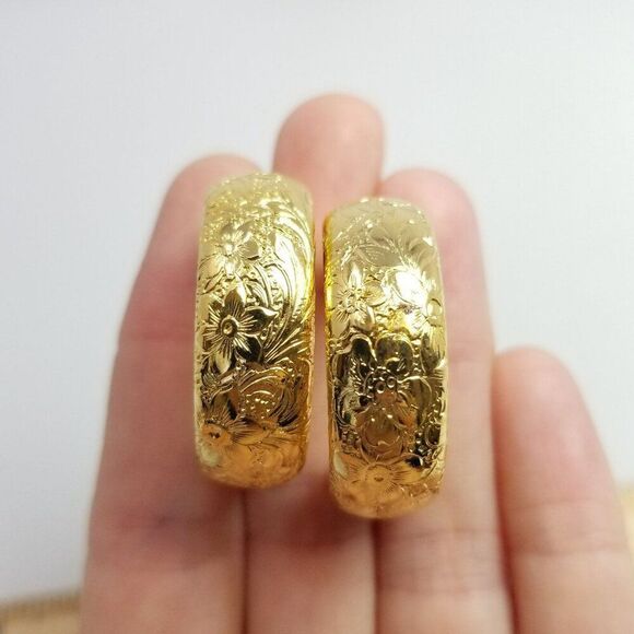 Vintage Gold Tone Hoop Earrings, Floral Design Textured, Studs, Nice Size - Picture 6 of 7